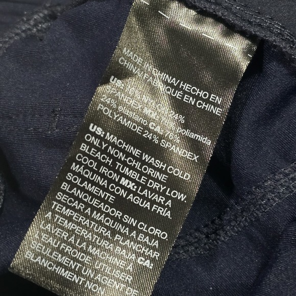 Chico's Zenergy Pull On UPF Lightweight Tapered Nylon Spandex Pants Navy 3 US 12 - Picture 4 of 8